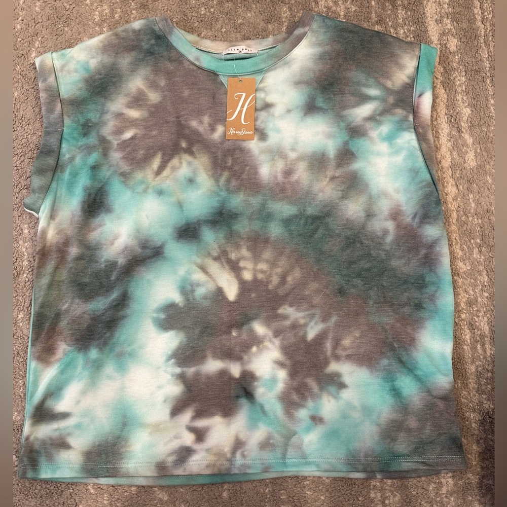Tie Dye Short Sleeve Crew in Mint !!NEVER WORN W TAGS!!